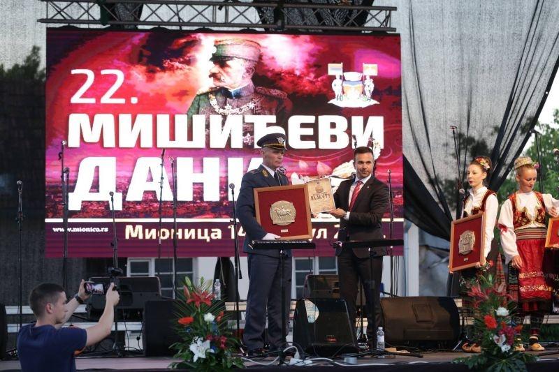 37125256 2101936853393810 3791943831553835008 o