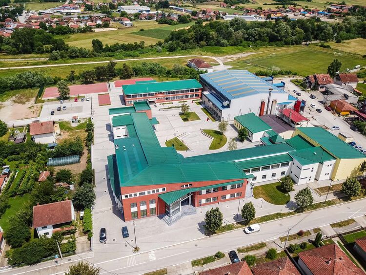Škole u Mionici