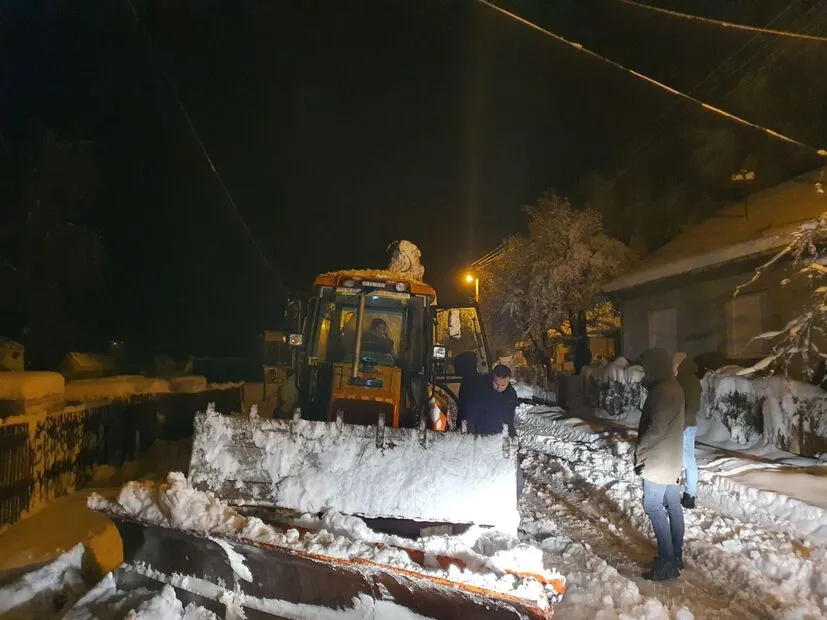 predsednik jankovic sa zimskom sluzbom na terenu