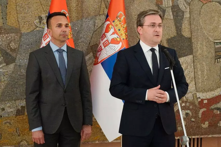 predsednik opstine jankovic i ministar selakovic u obracanju za medije