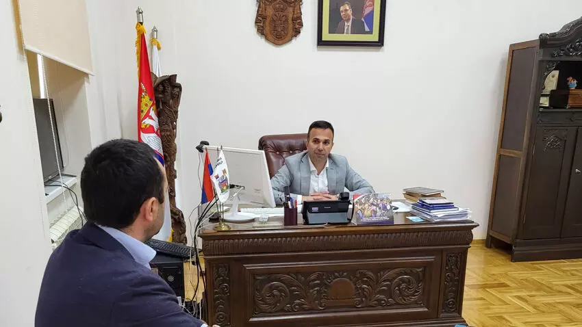 predsednik jankovic na sastanku