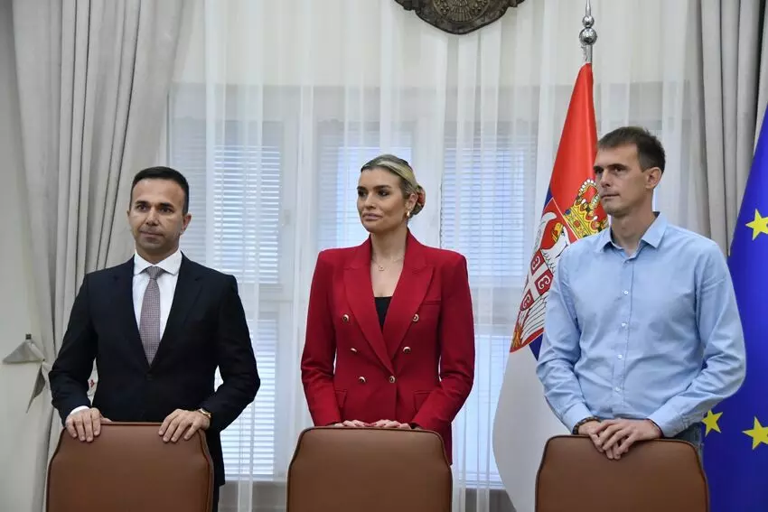 potpisivanje ugovora05743 7