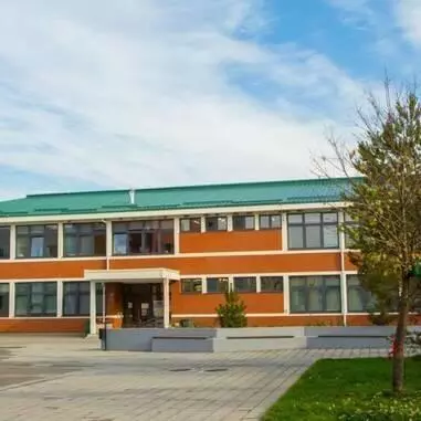 Средња школа у Мионици добија нови амфитеатар