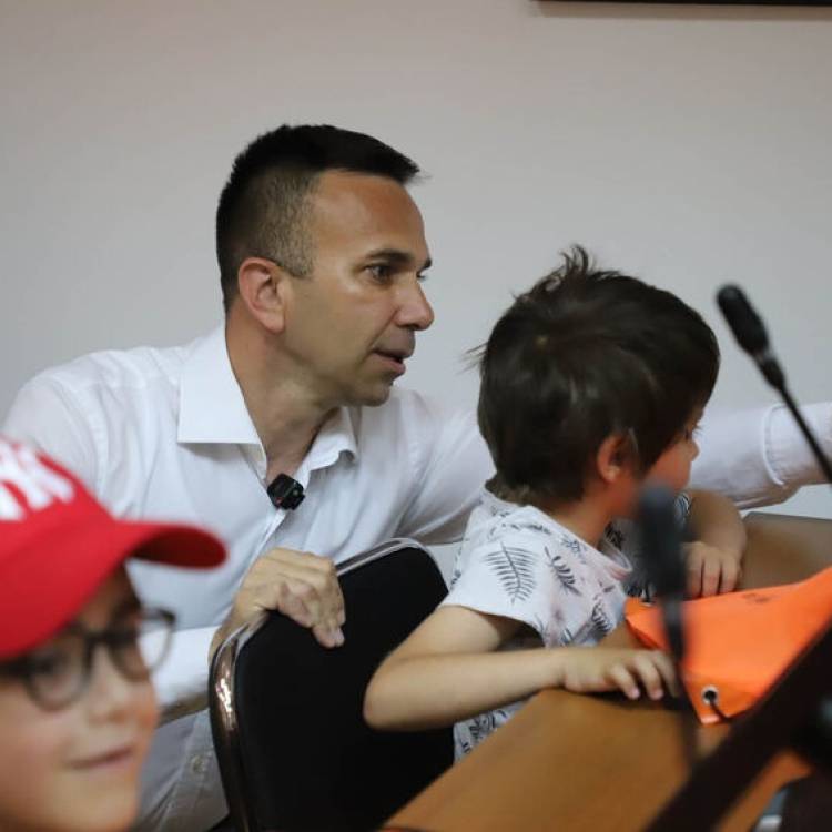 Мионички предшколци у посети председнику Јанковићу