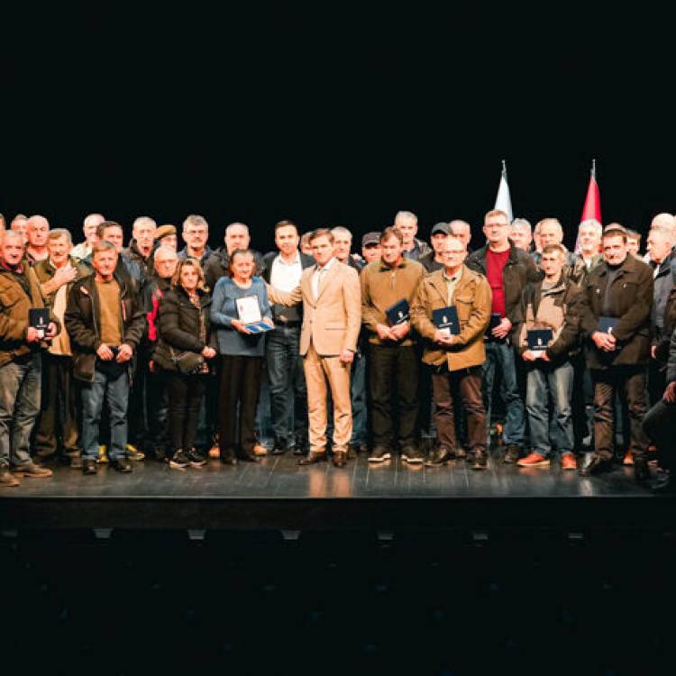 У Мионици свечано додељене борачке споменице